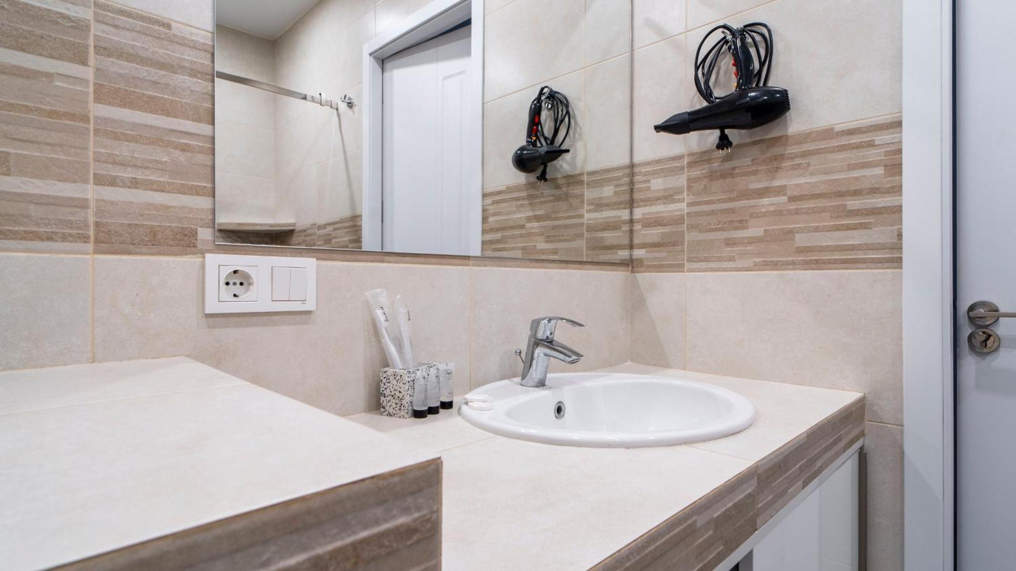 Cozy Apartment In The Heart Of Тбілісі Екстер'єр фото